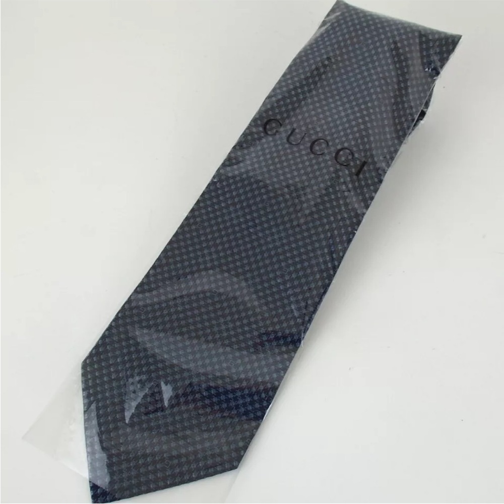 AUTH Gucci GG 100% Silk Tie - Picture 3 of 5